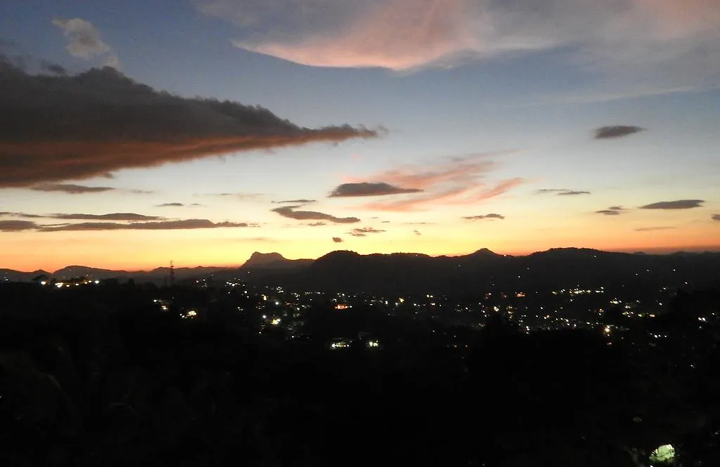 Hanthana Breeze Home Stay Kandy 0*,