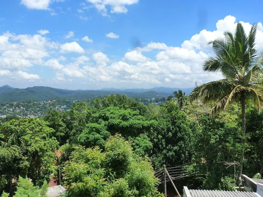 Hanthana Breeze Home Stay Kandy Privat bolig