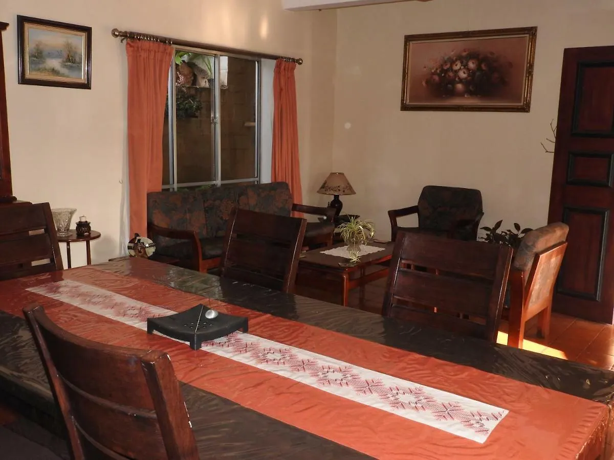Hanthana Breeze Home Stay Kandy Privat bolig